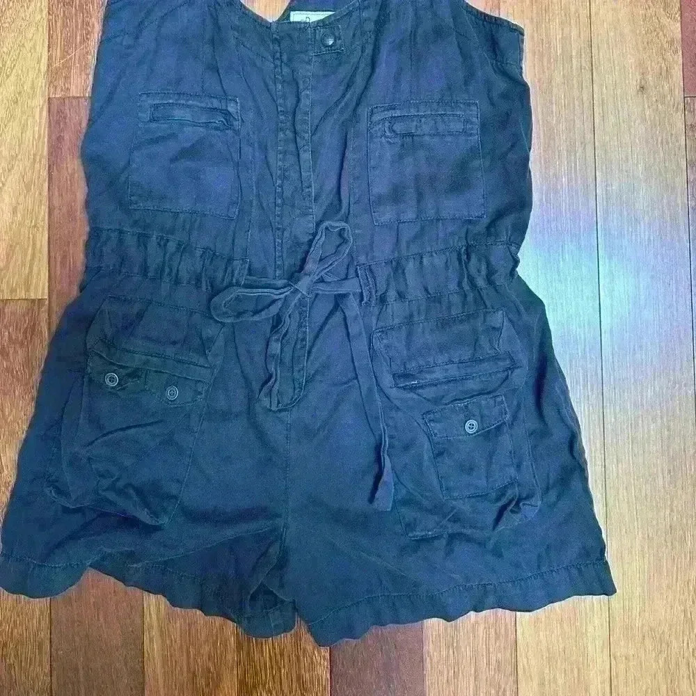 French Connection | Dark grey one piece shorts romper jumpsuit size 8 or medium - Picture 2 of 12